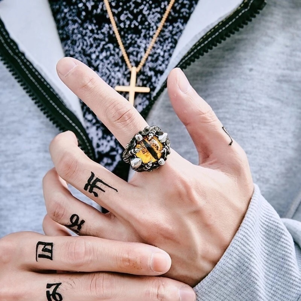 Evil Eye Claw Ring. Punk Rock.